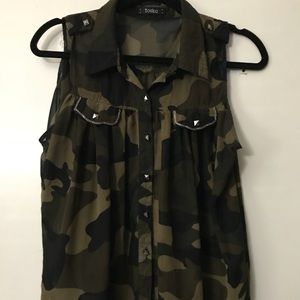 Plus size Sleeveless Camo Tank